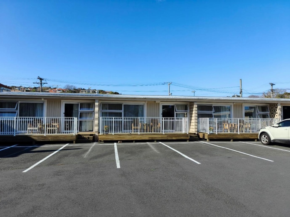 Bayfield Motel and Apartment Main image